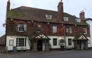 Exterior 2 The Leicester Arms