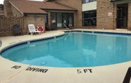 Swimming Pool 3 Days Inn by Wyndham King/Winston Salem Area