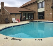 Swimming Pool 3 Days Inn by Wyndham King/Winston Salem Area