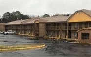 Exterior 5 Days Inn by Wyndham King/Winston Salem Area