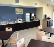 Restaurant 6 Days Inn by Wyndham King/Winston Salem Area