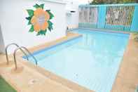 Swimming Pool Lakaza De Pran