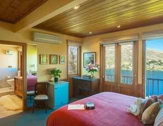 Bedroom 2 Pencarrow Luxury Lodge