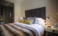 Bedroom 2 Lux St James Apartment Central London with WIFI - by City Stay London