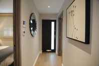 Lobby Lux St James Apartment Central London with WIFI - by City Stay London
