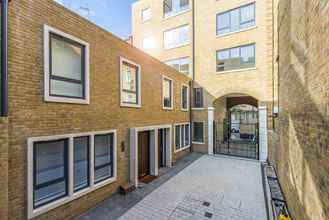 Exterior 4 Lux St James Apartment Central London with WIFI - by City Stay London