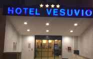 Bên ngoài 2 Hôtel Vesuvio