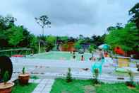 Kolam Renang 5 Stone Cabin Chalet