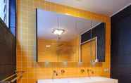 Toilet Kamar 3 Retro House