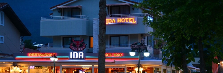 Exterior Ida Hotel