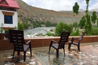 พื้นที่สาธารณะ Hotel D'Zojila - Kargil