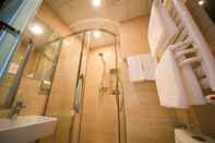 In-room Bathroom Lejiaxuan Boutique Apartment High-Tech