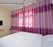 Bedroom 6 LuHuai Hotel
