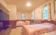 Bedroom 6 Annie Hills