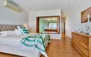 Bedroom 6 Seascape Luxury Beachfront Holiday House