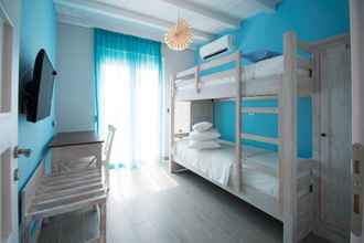 Bedroom 4 Seabreeze Villa - with Jacuzzi & heated pool