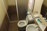 Toilet Kamar Adana Saray Hotel