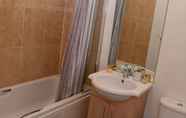 In-room Bathroom 2 Barrasford Arms