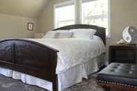 Bedroom Remo Ridge Bed & Breakfast