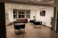 Lobi The Dalby Rooms