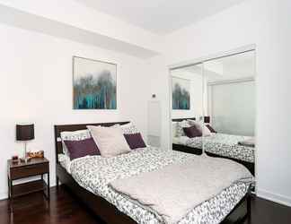 Bedroom 2 Platinum Suites - Breathtaking CN Tower View