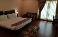 Kamar Tidur 4 Hotel Sneha Clarks Inn Suites Nepalgunj