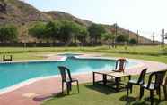 Kolam Renang 7 Raj Mahal Resort & Spa