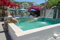 Swimming Pool Hotel Angelino