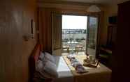 Bedroom 3 Hotel Ikaros