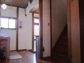 Lobi 4 Enman Guest House Osaka - Hostel