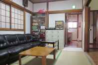 Lobby Enman Guest House Osaka - Hostel