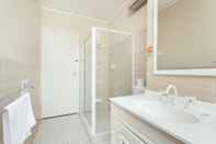 In-room Bathroom Absolute Water Front Coogee H331