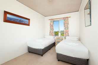 Bedroom 4 Absolute Water Front Coogee H331