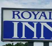 Exterior 3 Royal Inn