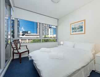 Bedroom 2 Barangaroo City View H329