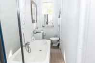 In-room Bathroom Bondi Beach Gorgeous Apartment H323