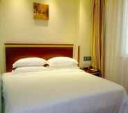 Bedroom 4 GreenTree Inn Suzhou Kunshan Bacheng Town Hubin North Road Business Hotel