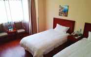 Bedroom 4 GreenTree Inn Suzhou Kunshan High Speed Rail Station Hengshan Road Express Hotel