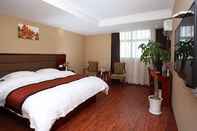 Bedroom GreenTree Inn KunShan Lujia Town Furong Road Express Hotel