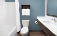 Toilet Kamar 4 Extended Stay America Suites - Providence