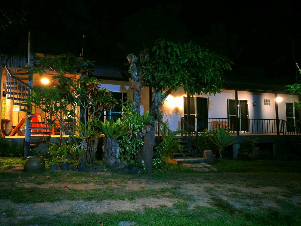 Exterior Kru Guesthouse