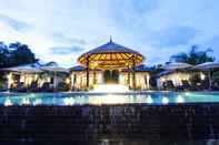 Kolam Renang Verona Lanta Resort
