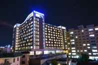 Bangunan The First70 Hotel