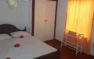 Kamar Tidur 5 Nishan Surf Inn