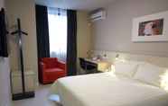 Bedroom 5 Jinjiang Inn Select Shanghai Expo Dezhou Road