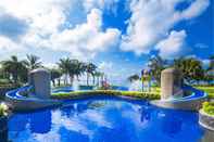 Swimming Pool MGM Grand Sanya