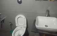 Toilet Kamar 3 Achal Resort