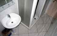 Toilet Kamar 7 Il Calipso by Mago