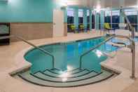 Swimming Pool SpringHill Suites by Marriott Greensboro Airport