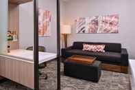 Khu vực công cộng SpringHill Suites by Marriott Greensboro Airport